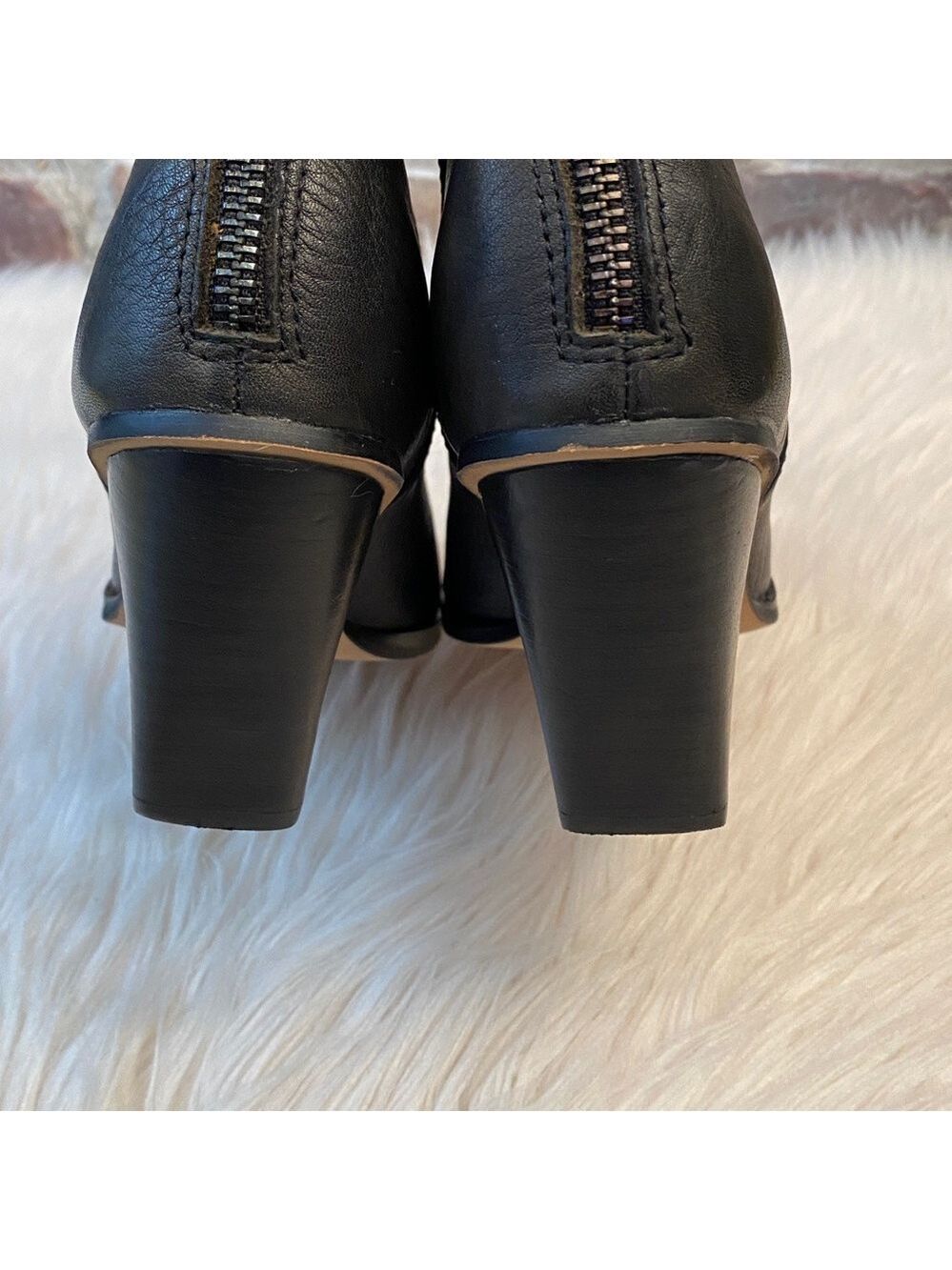 Dolce Vita Issa Black Leather Pointed-Toe Ankle Booties, Size 7.5 - Picture 14 of 17